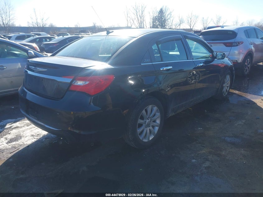 2013 Chrysler 200 Limited