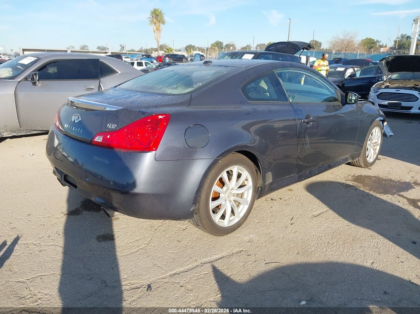 2011 Infiniti G37 Journey