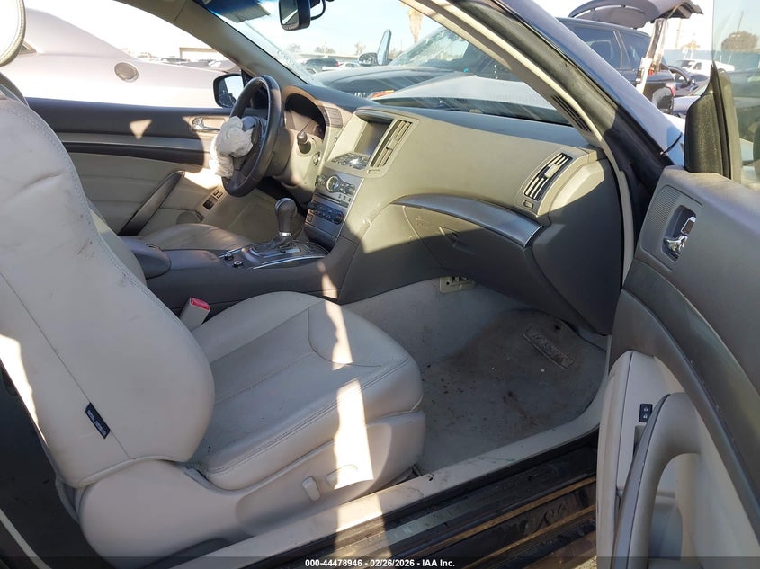 2011 Infiniti G37 Journey