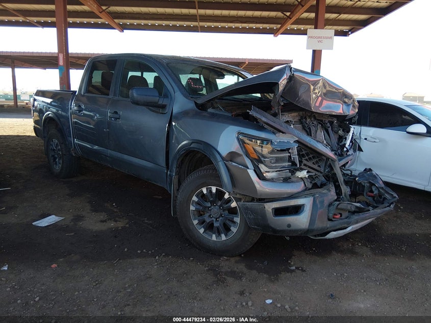 2022 Nissan Titan Pro-4X 4X4