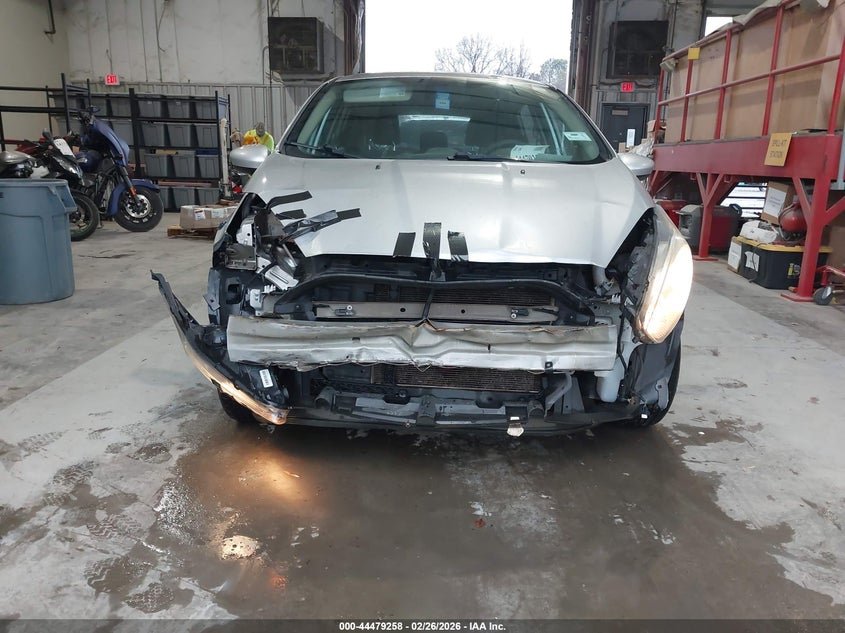 2018 Ford Fiesta 1.6 Se Silver Lot 111044479258 Vin 3FADP4EJ1JM122795