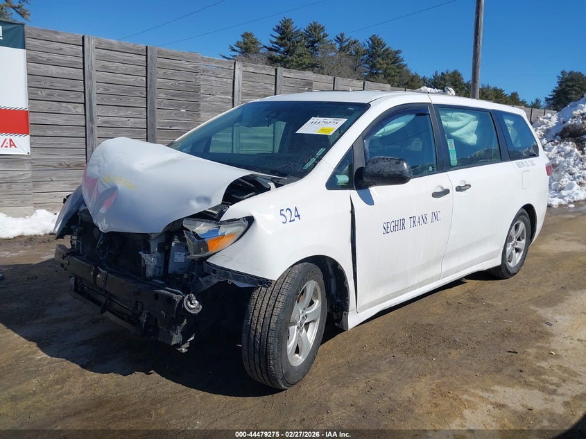 2018 Toyota Sienna L 7 Passenger