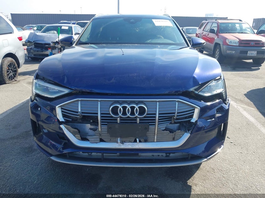 2022 Audi E-tron E-Tron Premium Quattro blue Lot 111044479310 Vin WA1AAAGE1NB029876