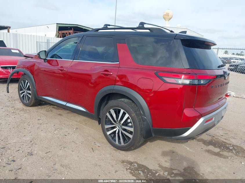 2023 Nissan Pathfinder Platinum Fwd
