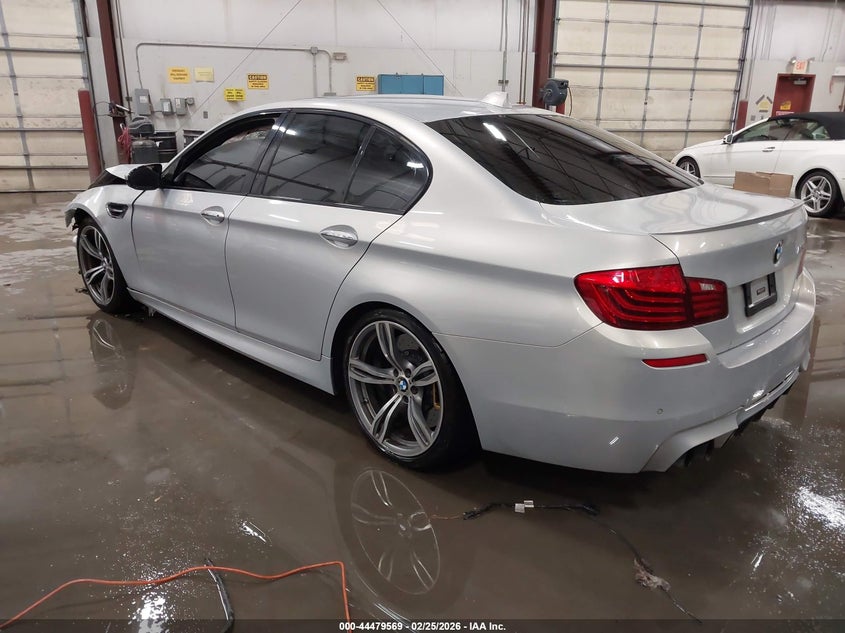 Vin: wbsfv9c51ed593223, lot: 44976248, bmw m5 20143