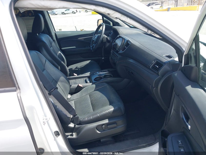 VIN 5FNYF8H50MB017470 2021 HONDA PASSPORT AWD EX-L