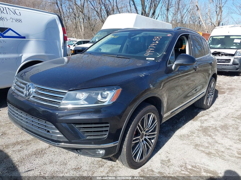 2015 Volkswagen Touareg V6 Lux