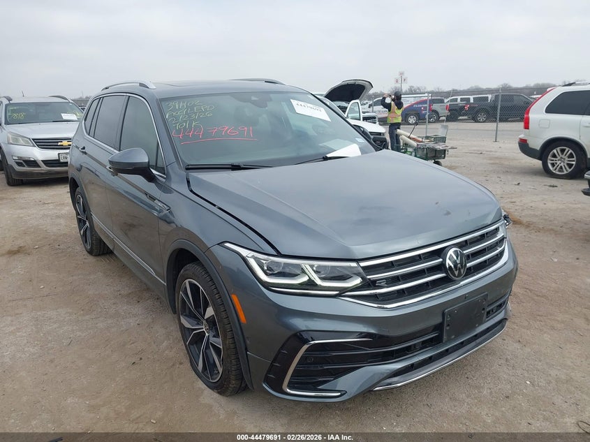2024 Volkswagen Tiguan 2.0T Sel R-Line