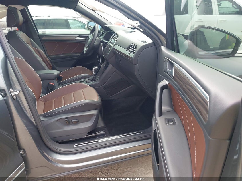 2024 Volkswagen Tiguan 2.0T Sel R-Line