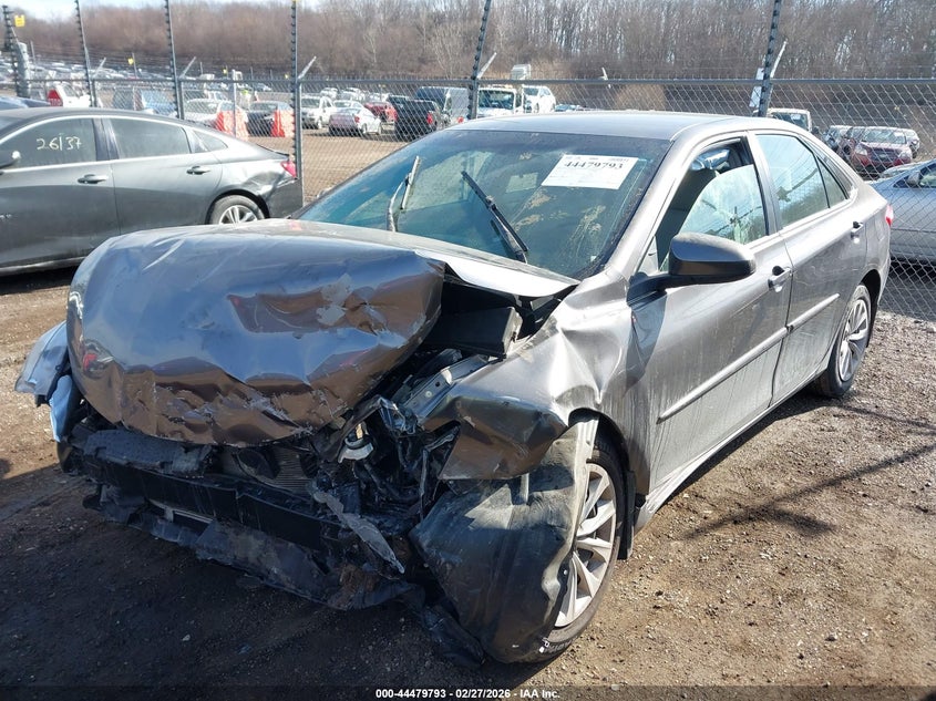 2016 Toyota Camry Le