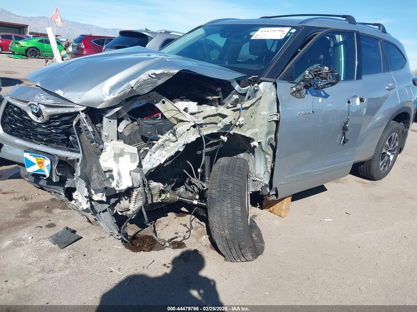 2020 Toyota Highlander Hybrid Xle