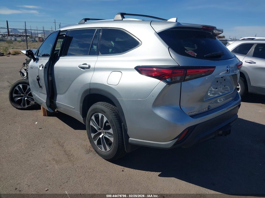 2020 Toyota Highlander Hybrid Xle