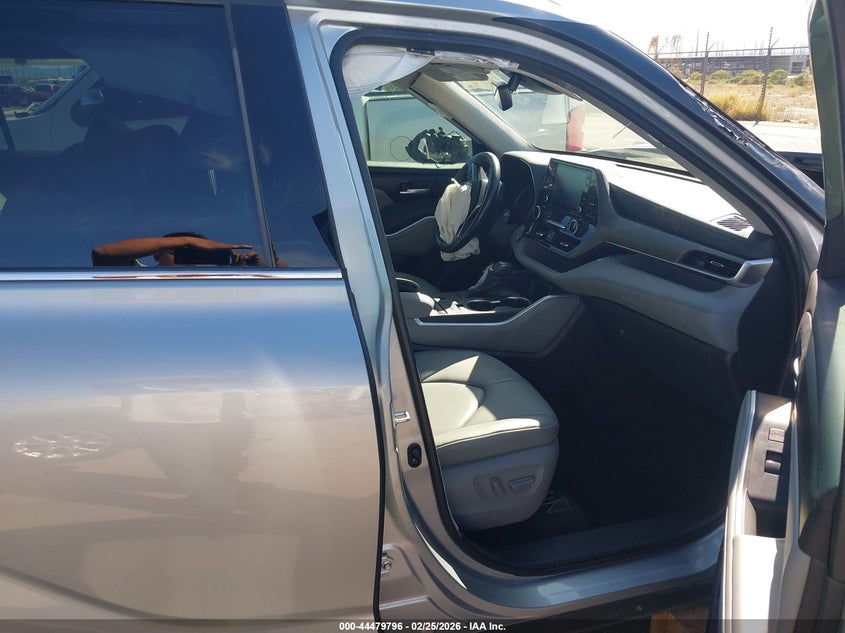 2020 Toyota Highlander Hybrid Xle