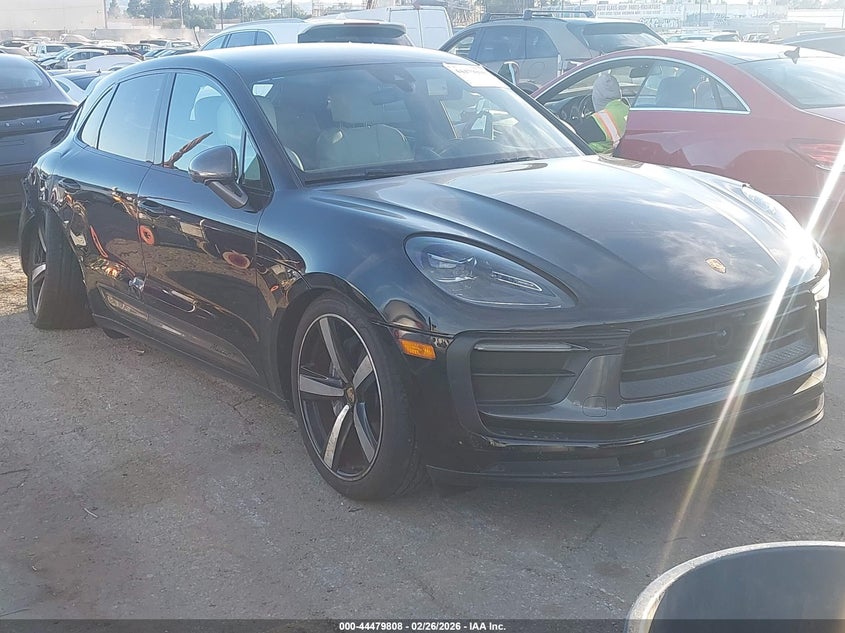 2023 Porsche Macan T