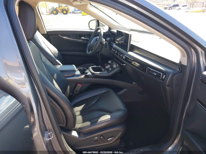 2022 Lincoln Nautilus Standard