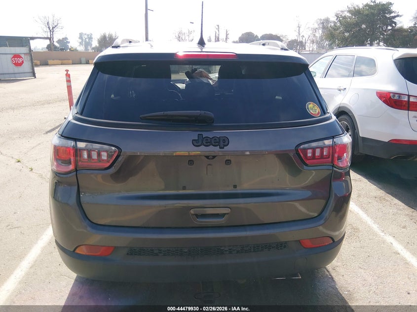 3C4NJCBB6LT169904 2020 Jeep Compass 2.4 Altitude Fwd grey