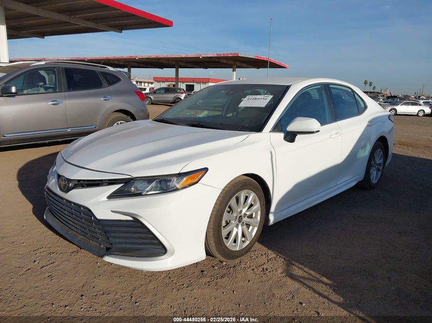 2022 Toyota Camry Le