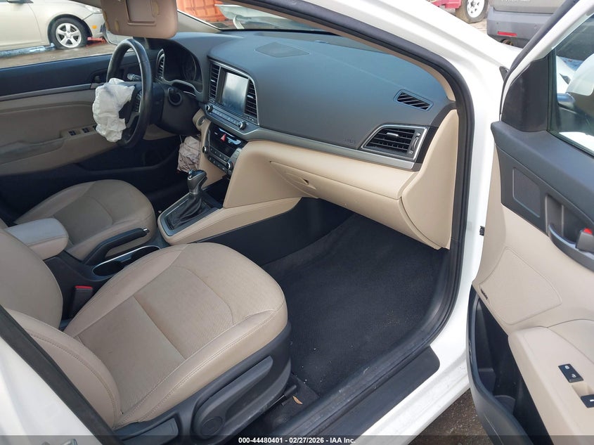 VIN 5NPD84LF7HH006443 2017 HYUNDAI ELANTRA LIMITED