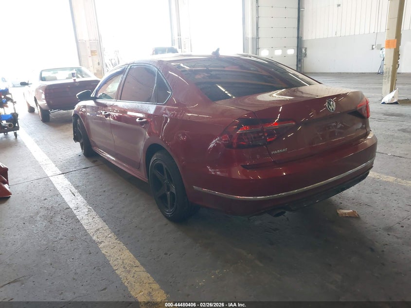 2018 Volkswagen Passat 2.0T R-Line/2.0T S