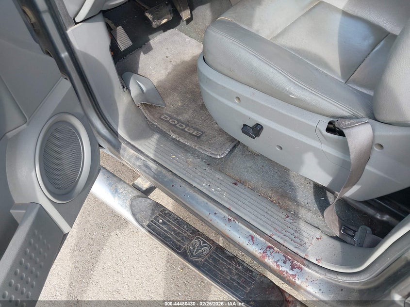 2005 Dodge Durango Slt VIN: 1D4HB48N95F533492 Lot: 44480430