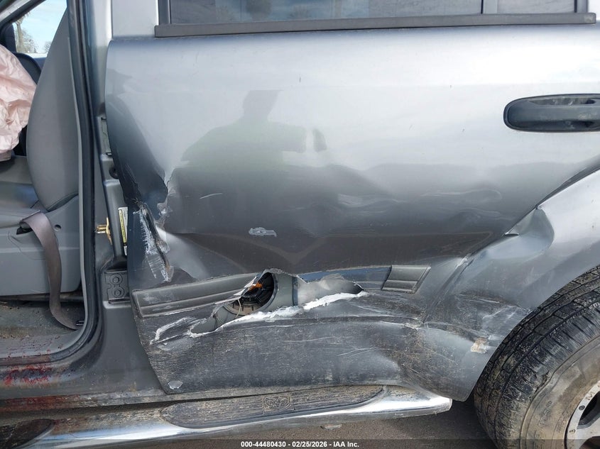 2005 Dodge Durango Slt VIN: 1D4HB48N95F533492 Lot: 44480430