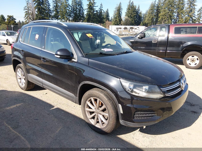 2017 VOLKSWAGEN TIGUAN auction photo 1