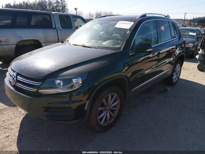 2017 VOLKSWAGEN TIGUAN auction photo 2