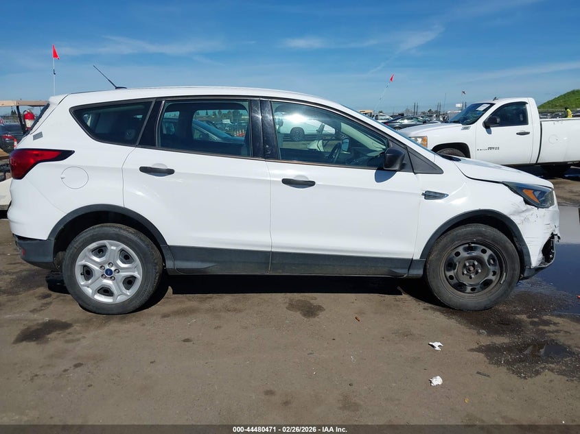 2019 Ford Escape 2.5 S White Lot 111044480471 Vin 1FMCU0F72KUB79834