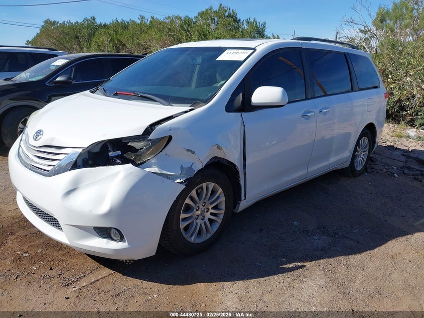 2011 Toyota Sienna Xle V6