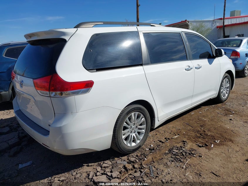 2011 Toyota Sienna Xle V6