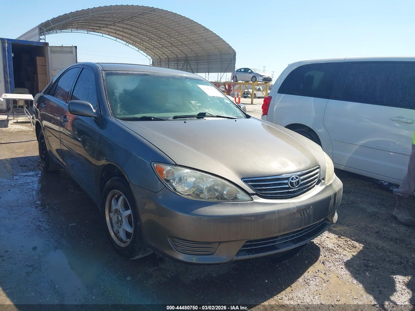 2005 Toyota Camry Le