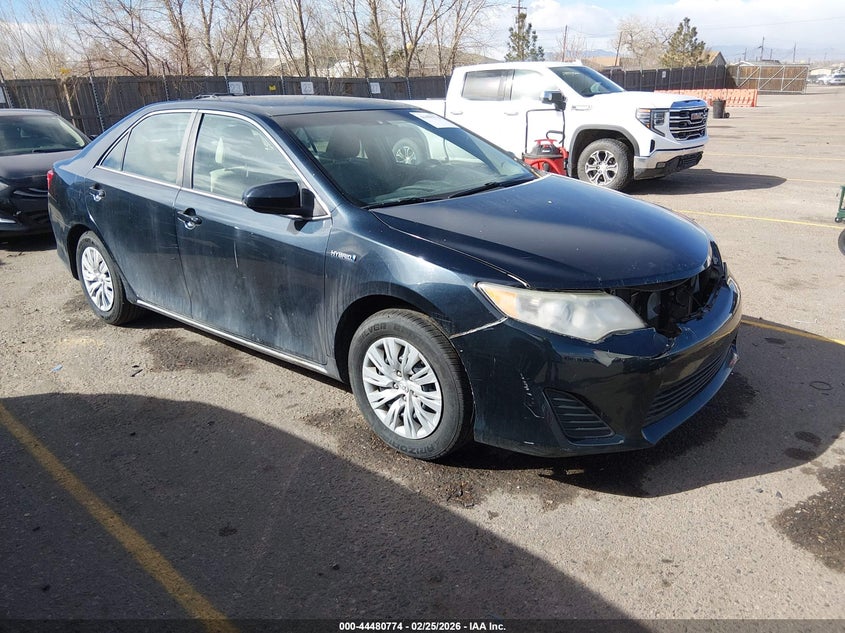 2014 Toyota Camry Hybrid Le