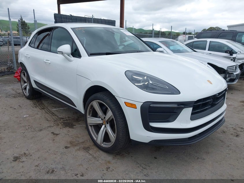 2023 Porsche Macan T