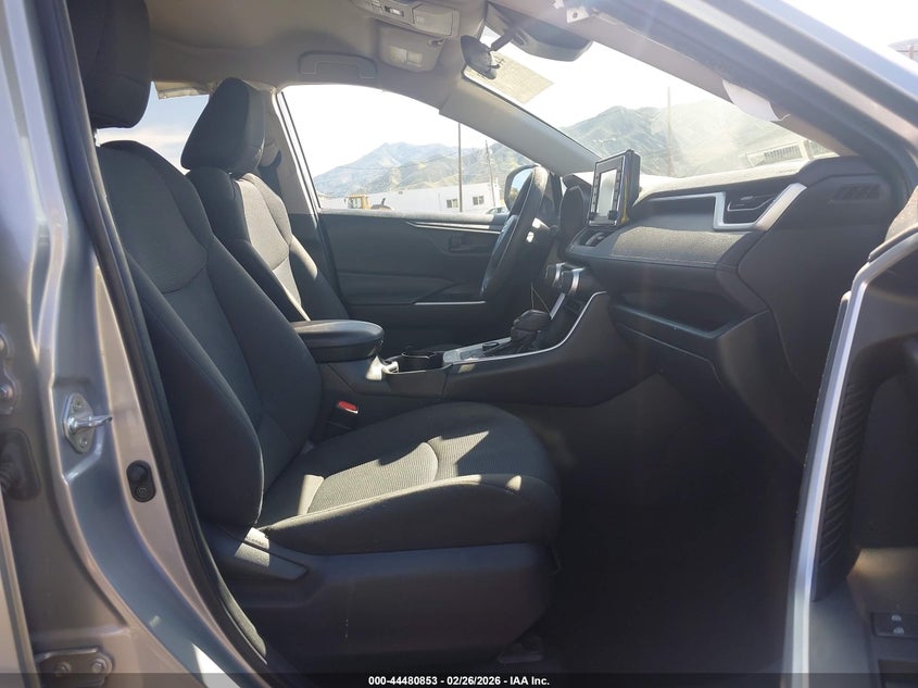 2019 Toyota Rav4 Hybrid Le