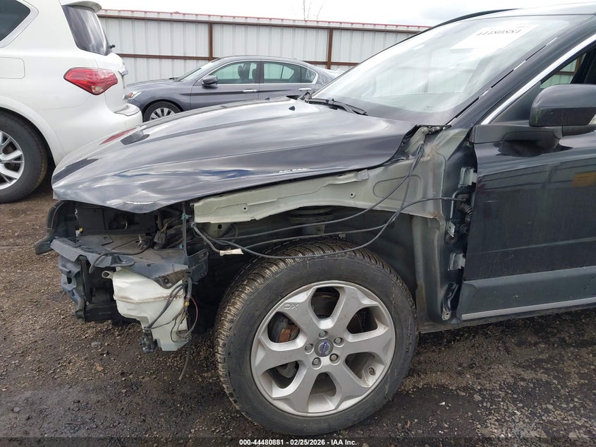 2011 Volvo Xc70 T6 VIN: YV4902BZ8B1102140 Lot: 44480881