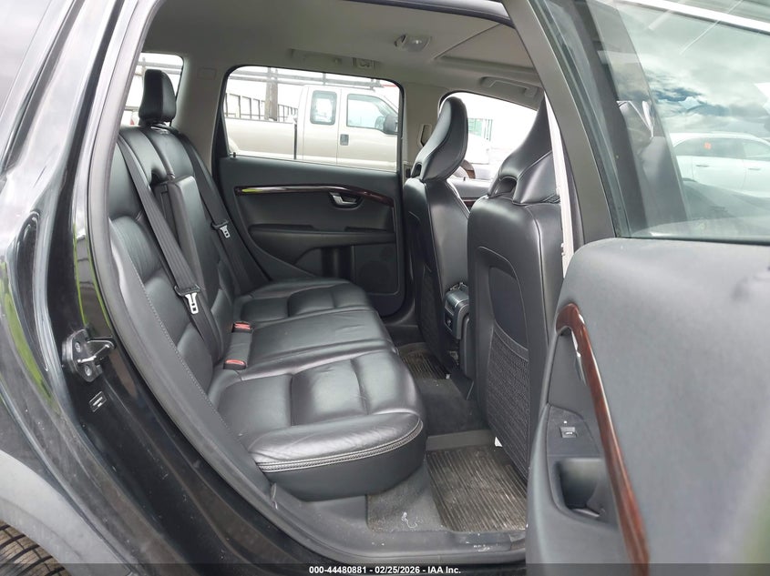 2011 Volvo Xc70 T6 VIN: YV4902BZ8B1102140 Lot: 44480881