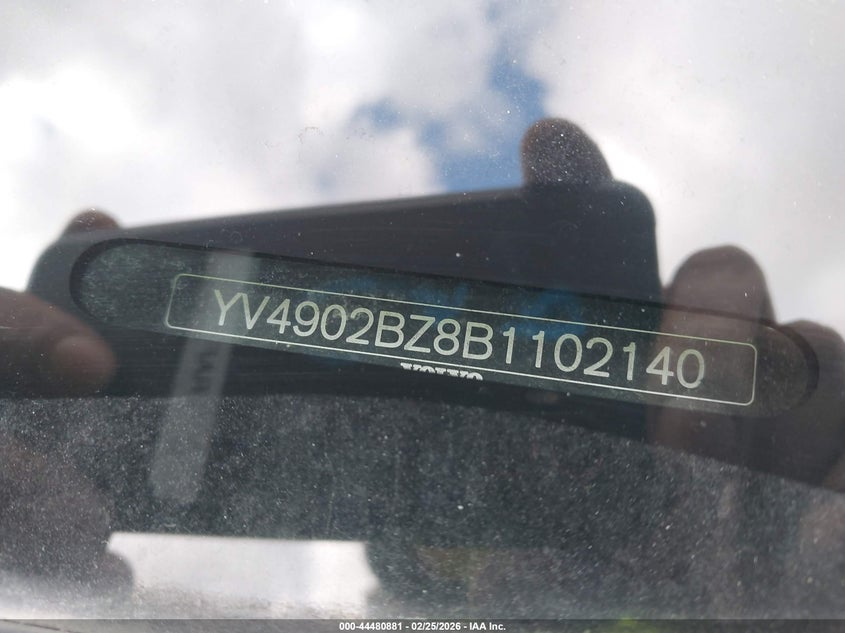 2011 Volvo Xc70 T6 VIN: YV4902BZ8B1102140 Lot: 44480881