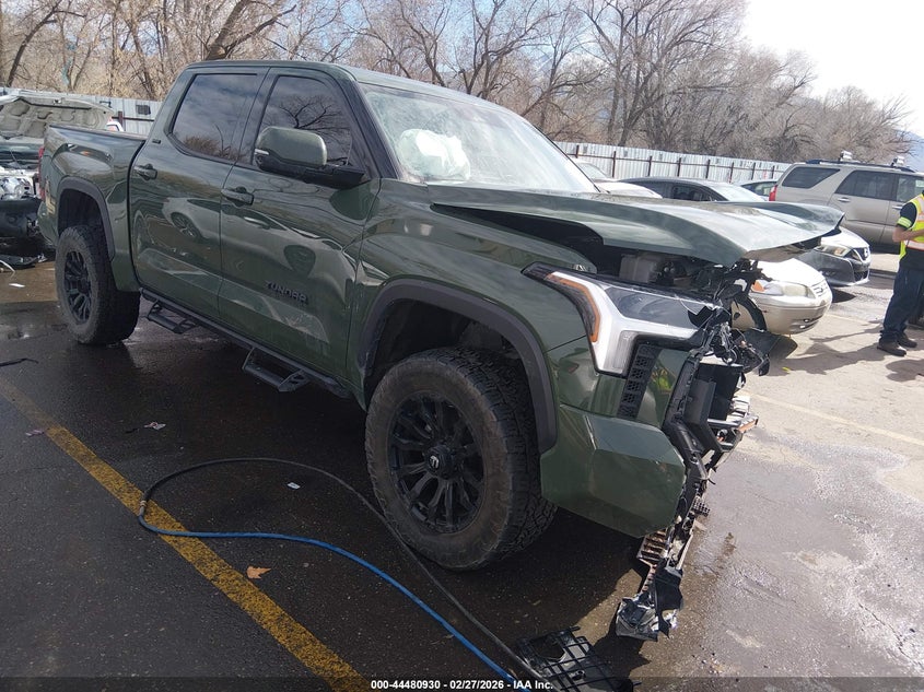 2023 TOYOTA TUNDRA SR5