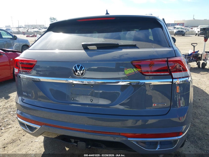 2022 Volkswagen Atlas Cross Sport 3.6L V6 Sel Premium R-Line VIN: 1V2FE2CA7NC215715 Lot: 44481029