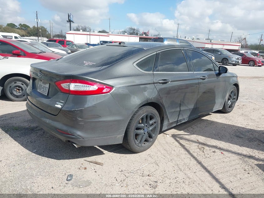 Vin: 3fa6p0hdxfr132050, lot: 44978062, ford fusion se 20154