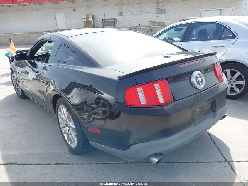 2012 Ford Mustang 3.7 V6 Premium brown Lot 111044481367 Vin 1ZVBP8AM3C5232987