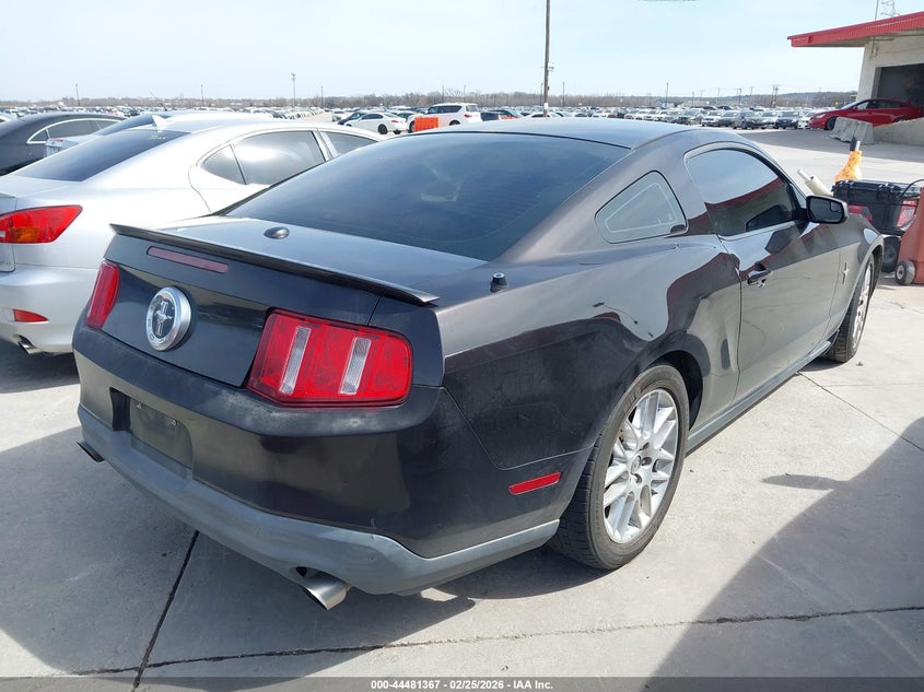 2012 Ford Mustang 3.7 V6 Premium brown Lot 111044481367 Vin 1ZVBP8AM3C5232987