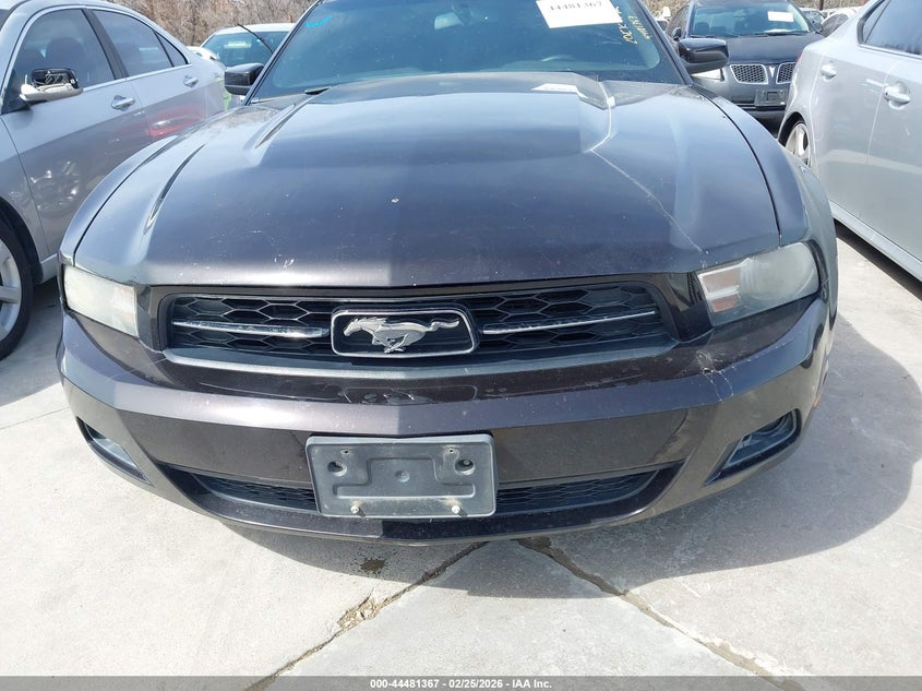 2012 Ford Mustang 3.7 V6 Premium brown Lot 111044481367 Vin 1ZVBP8AM3C5232987