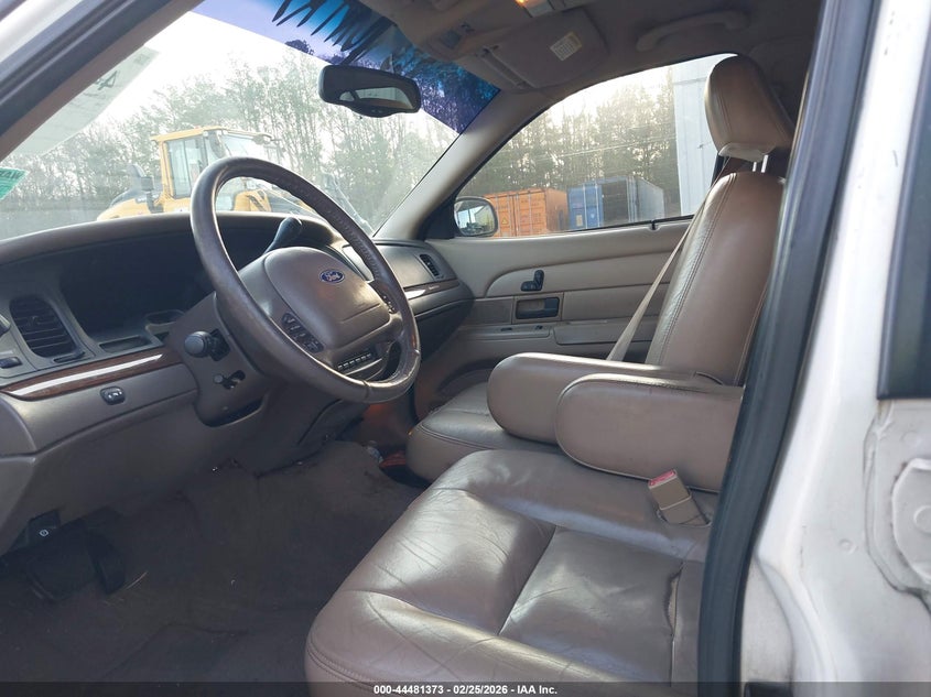 2003 Ford Crown Victoria Lx