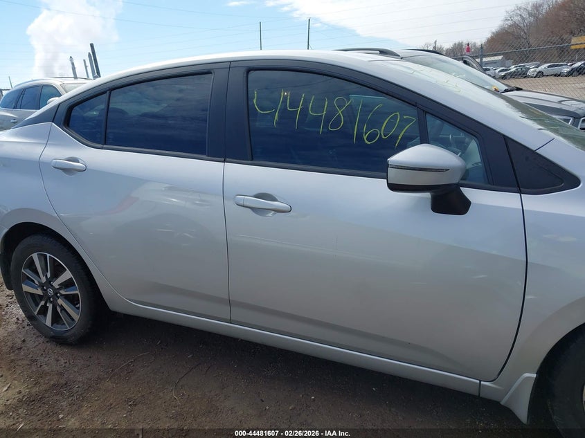 3N1CN8EVXML825508 2021 Nissan Versa 1.6 Sv Xtronic Cvt silver