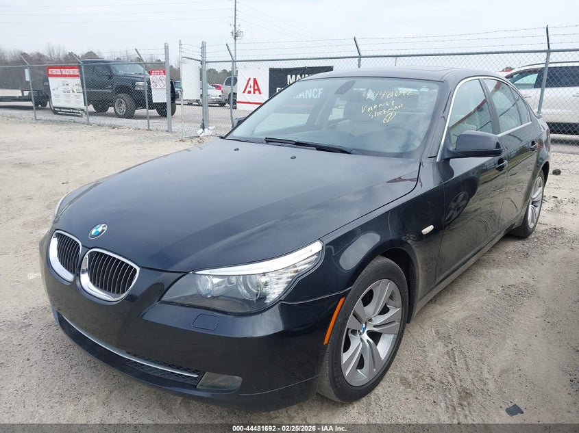 2010 BMW 528I