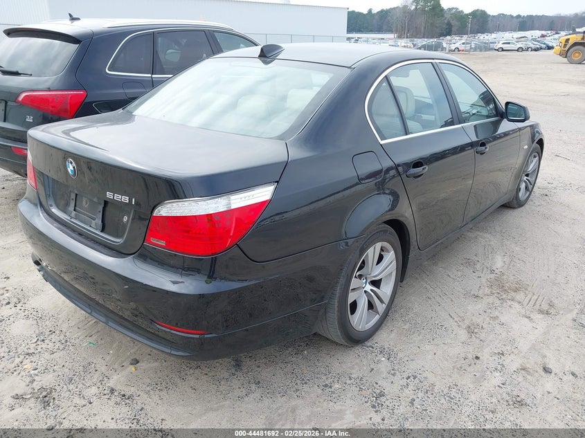 2010 BMW 528I