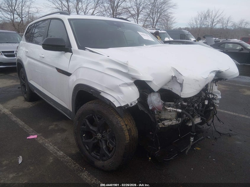 2024 Volkswagen Atlas 2.0T Peak Edition Se W/Technology