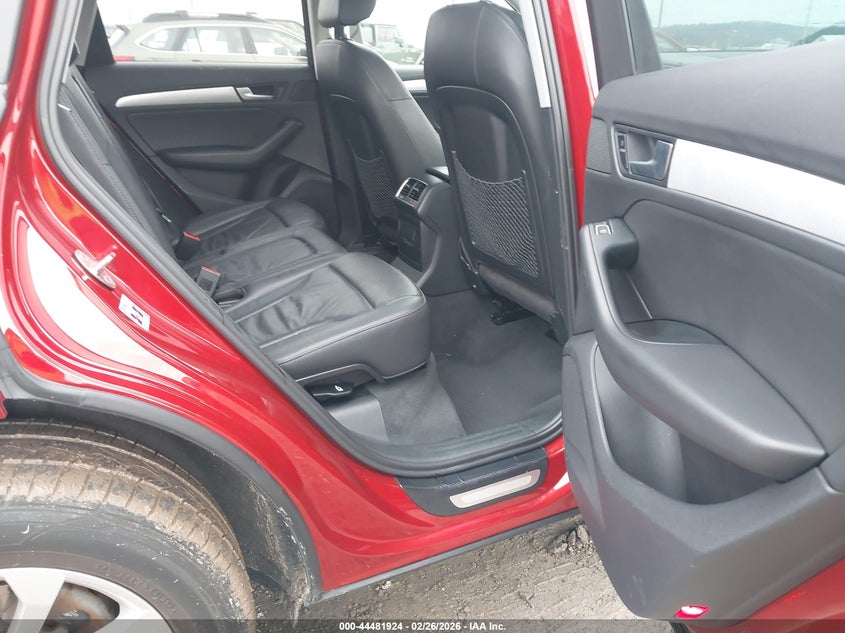 WA1LFAFP5EA018253 2014 Audi Q5 2.0 Premium Plus orange