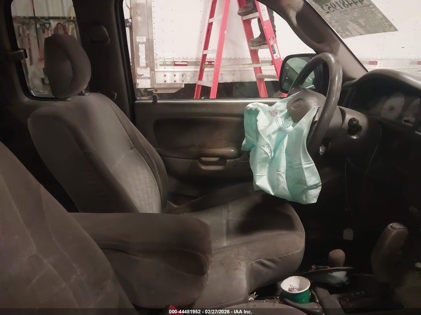 2004 Toyota Tacoma Base V6